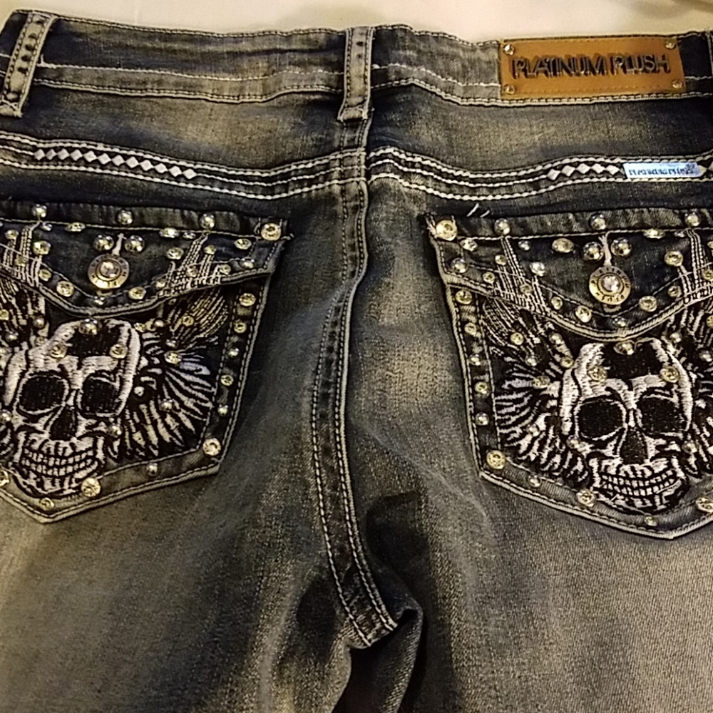 Platinum Plush Woman's Jeans Sz 11 Skulls